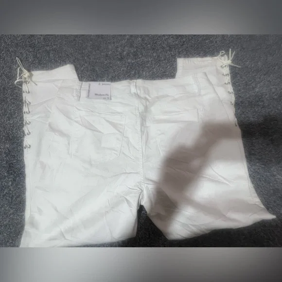 NWT / d. jeans Women's White Ankle Jeans plus size 16 - Picture 11 of 11
